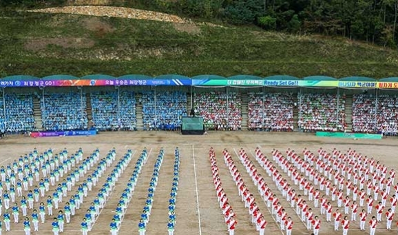 운동장에서 만난 사람들