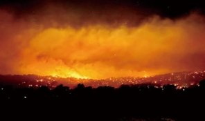 폭염에 뒤덮인 호주, ‘재앙’ 수준 산불 확산