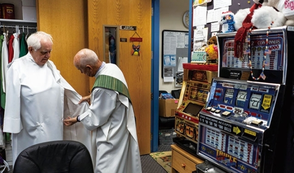 카지노 쇼룸에서 가톨릭 미사