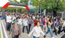 걷고, 찾고, 웃으며 만난 가을